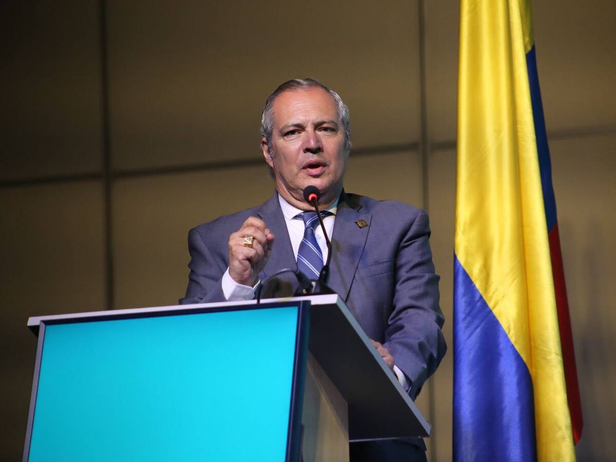 “Solo saldremos del túnel a través de las autonomías regionales” presidente del Senado