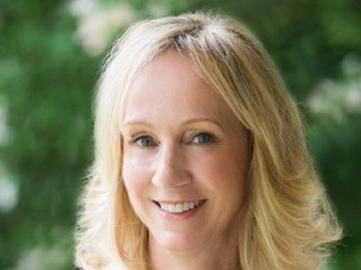 La magia de leer en voz alta despierta la imaginación: Meghan Cox Gurdon