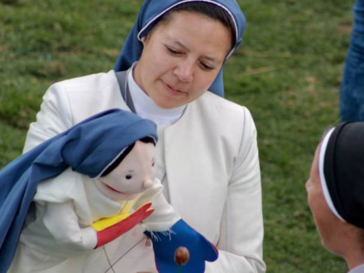 “Monja ventrílocua” dentro de los asistentes a la misa homilía del papa Francisco
