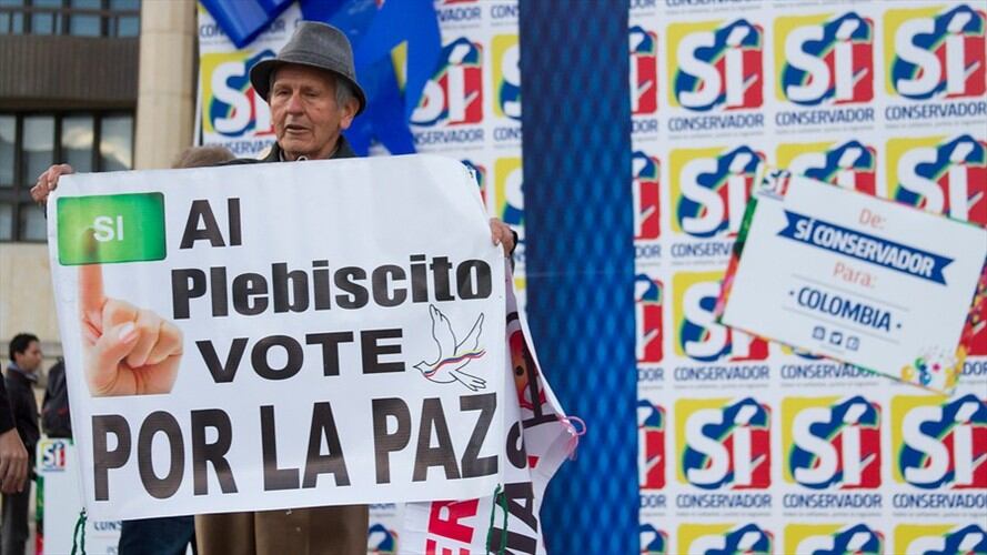 El pasado 19 de julio fueron instalados varios elementos alusivos al Sí por el plebiscito por la paz, por parte del Partido Conservador. Foto: Colprensa