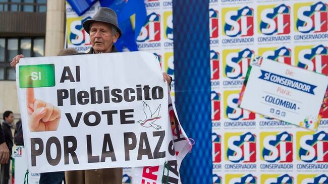 El pasado 19 de julio fueron instalados varios elementos alusivos al Sí por el plebiscito por la paz, por parte del Partido Conservador. Foto: Colprensa