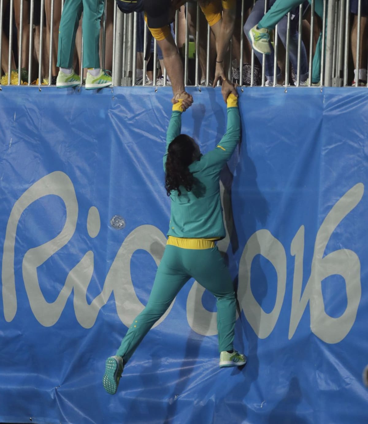 Atletas celebran con el público durante los Juegos Olímpicos de Río 2016.