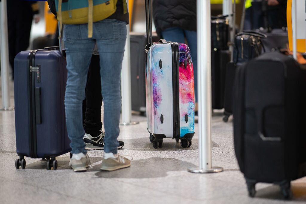 Pasajeros denuncian perjuicios por reprogramación de vuelos