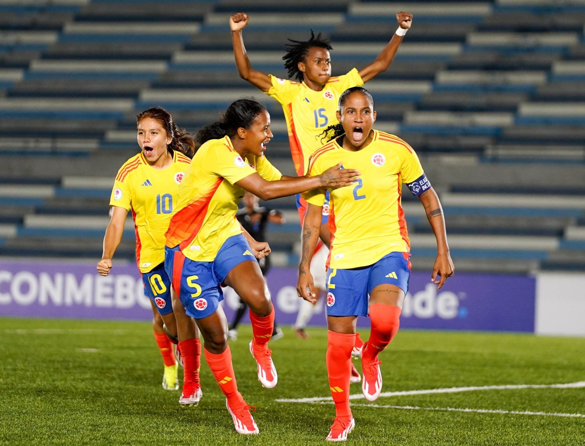 Colombia superó a Perú en los últimos minutos / @FCFSeleccionCol