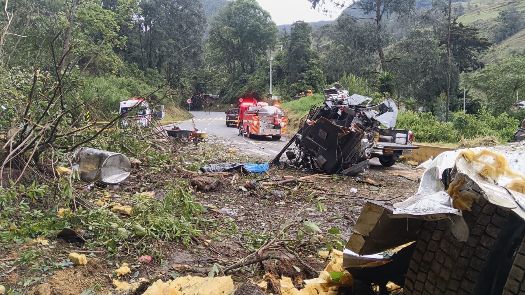 Accidente de un vehículo en la vía Alto de la línea - Cajamarca