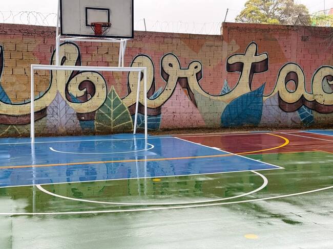 La ola invernal ha desnudado las falencias y peligros que tiene este escenario deportivos en el barrio El Libertador de Tunja / Foto: Prensa Concejo de Tunja.