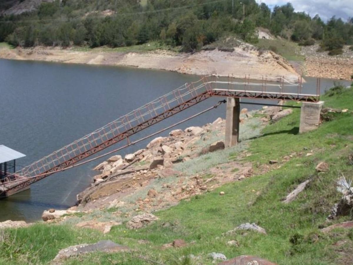 Denuncian que represa La Copa se está contaminando con aguas residuales de Toca