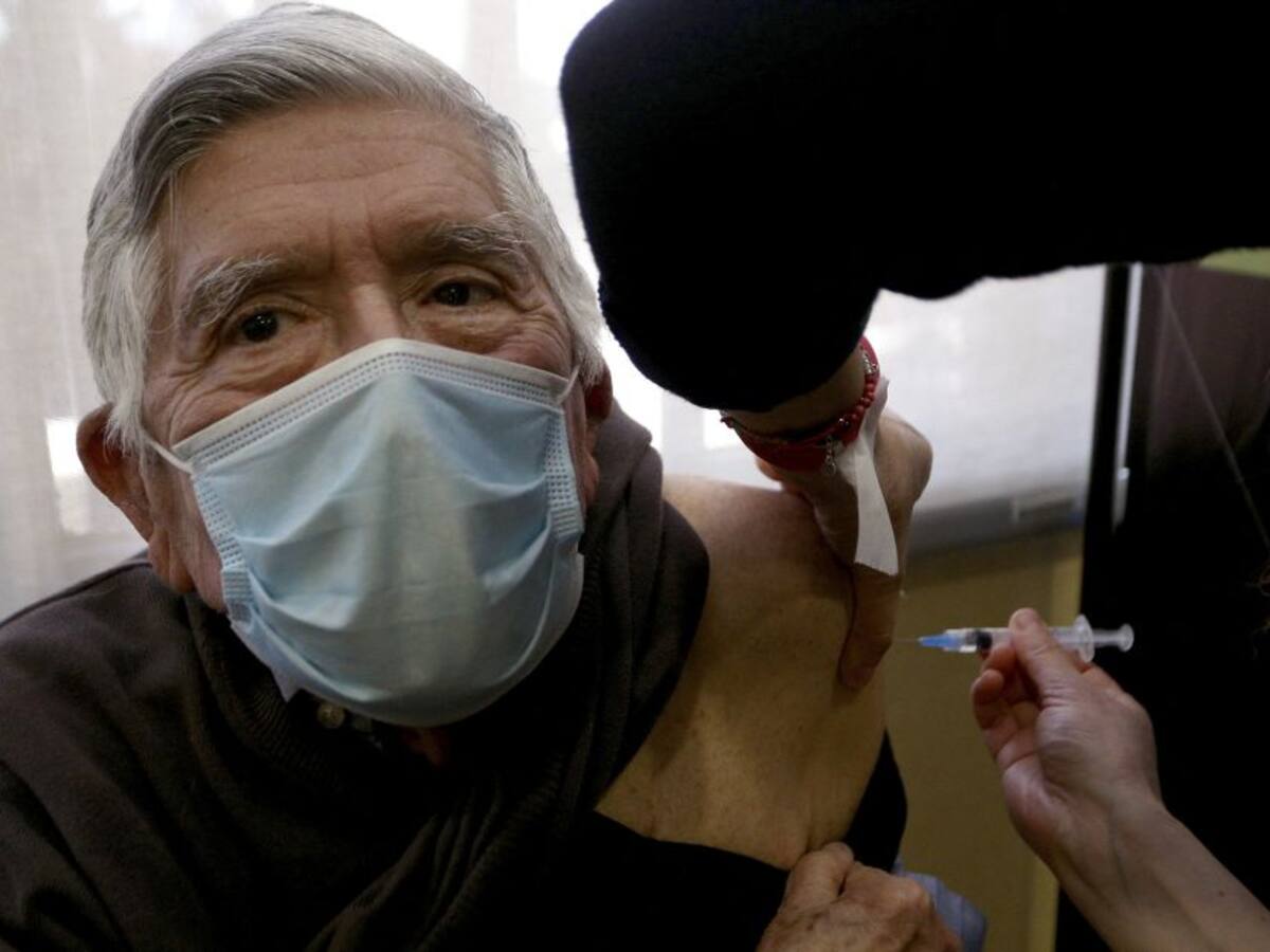 Chile empezará a aplicar cuarta dosis contra COVID-19 en febrero