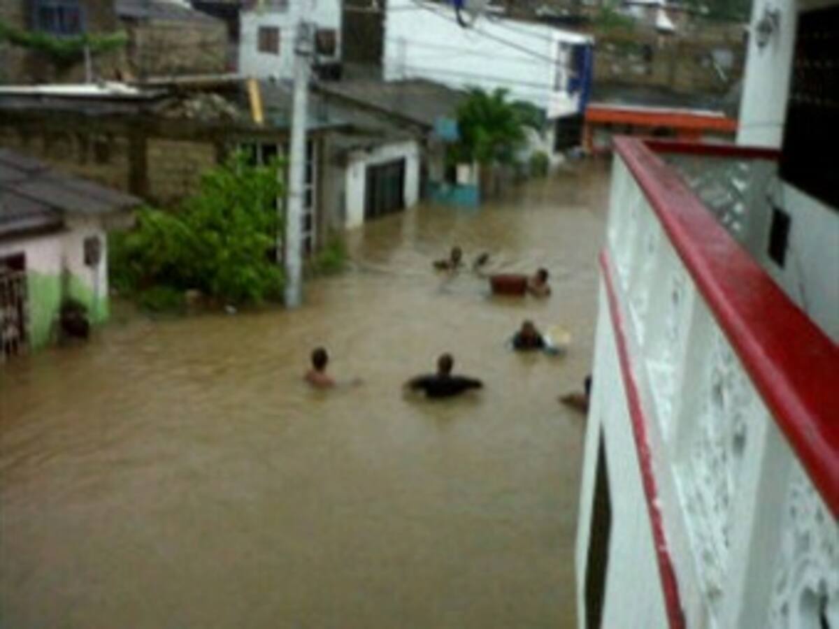Graves daños en viviendas y comercios dejó paso de tormenta en San Andrés