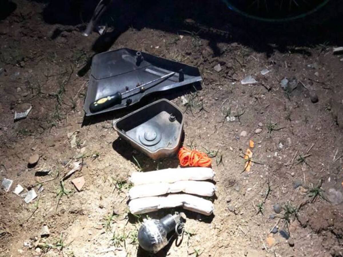 Entre el Carmen de Bolívar y Plato hallan motocicleta con explosivos