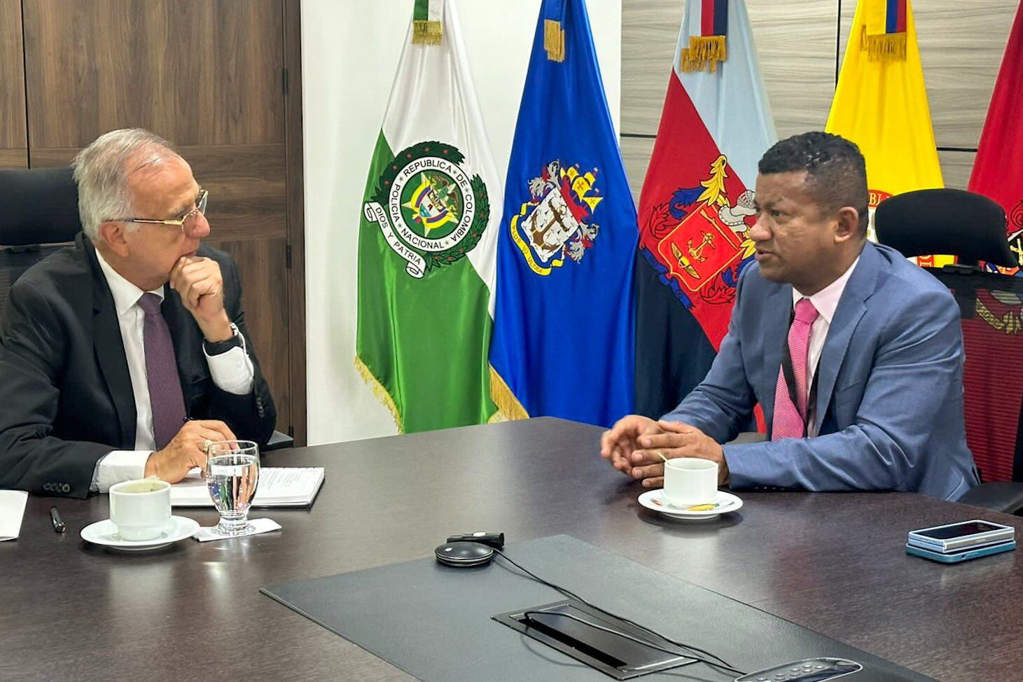 Gobernador de Nariño, en reunión con ministro de defensa. Foto: Gobernación de Nariño