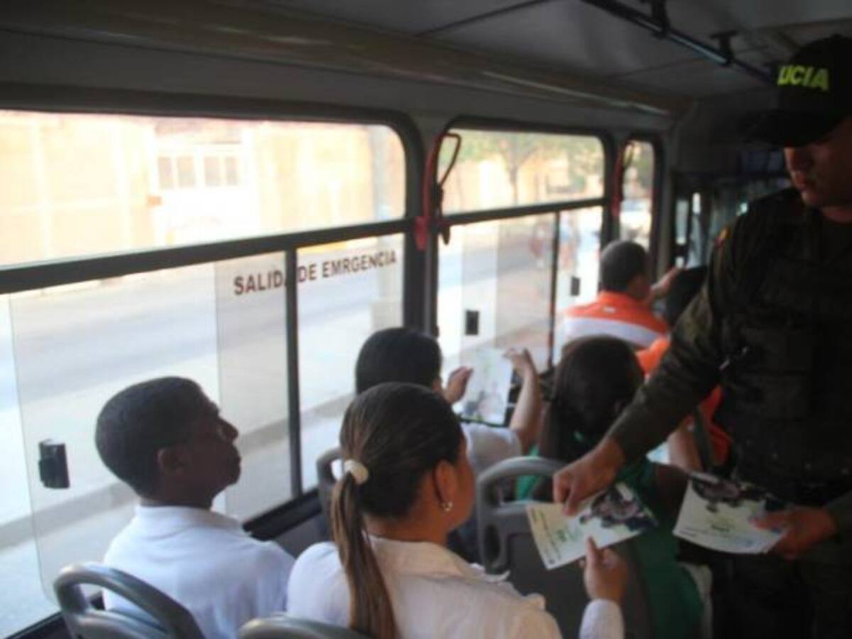 Con carteles advertirán a pasajeros sobre los delincuentes más buscados