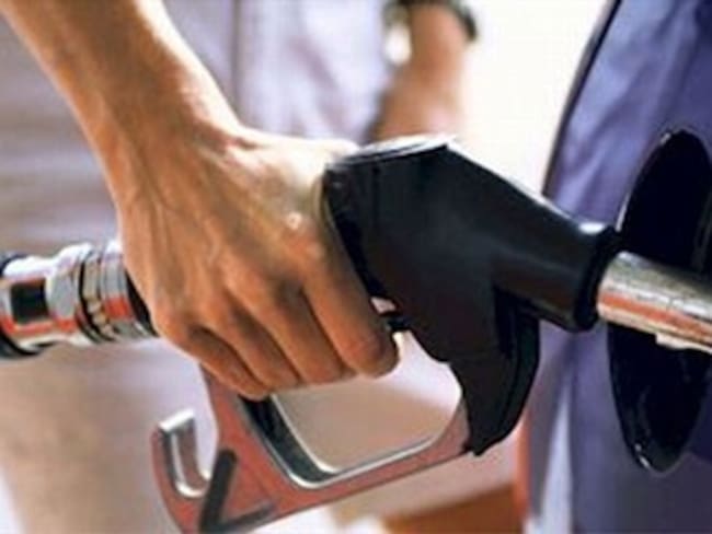 Aumentará en 100 pesos el precio de los combustibles en agosto