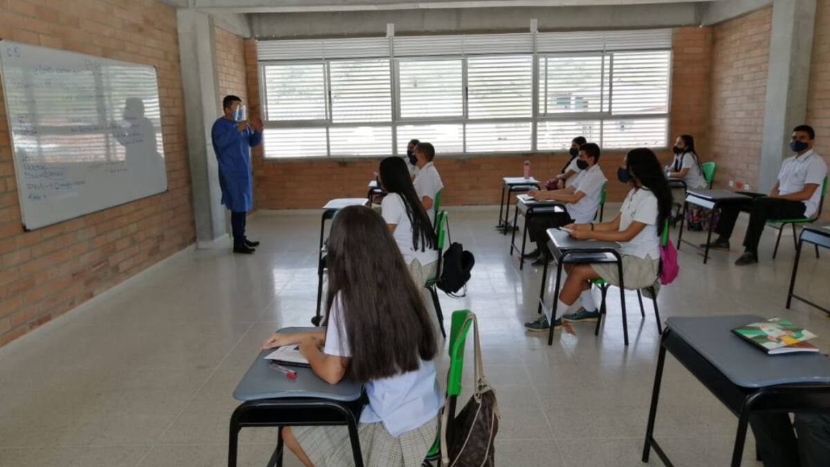 Se reactivan las obras de infraestructura educativa del plan con el FFIE