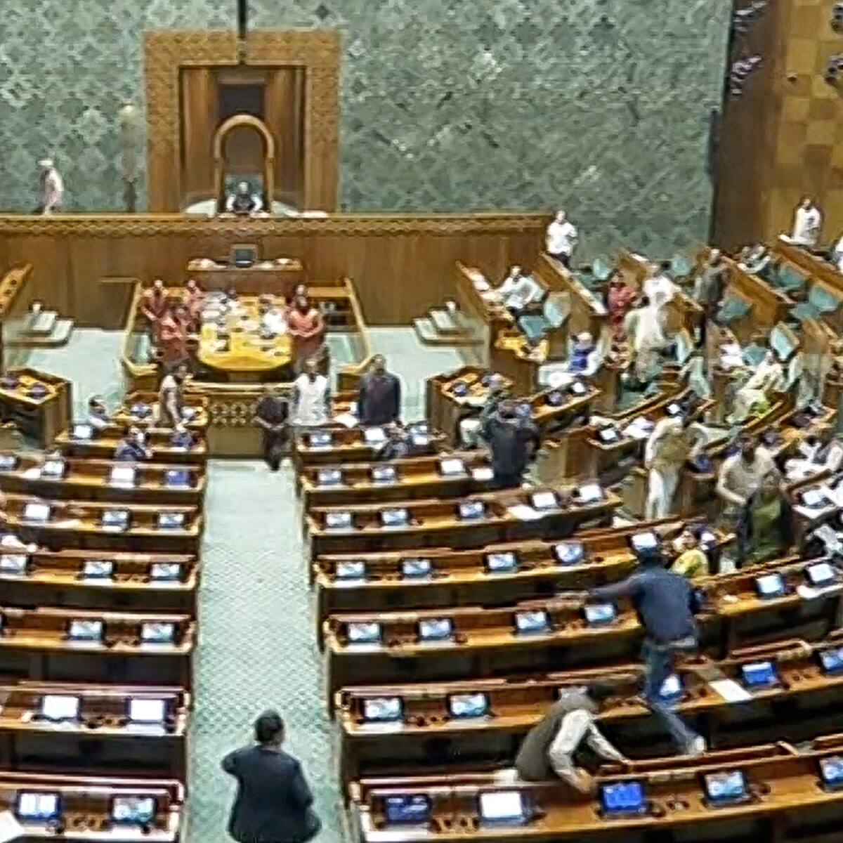 Capturadas cuatro personas por asalto violento al Parlamento de la India