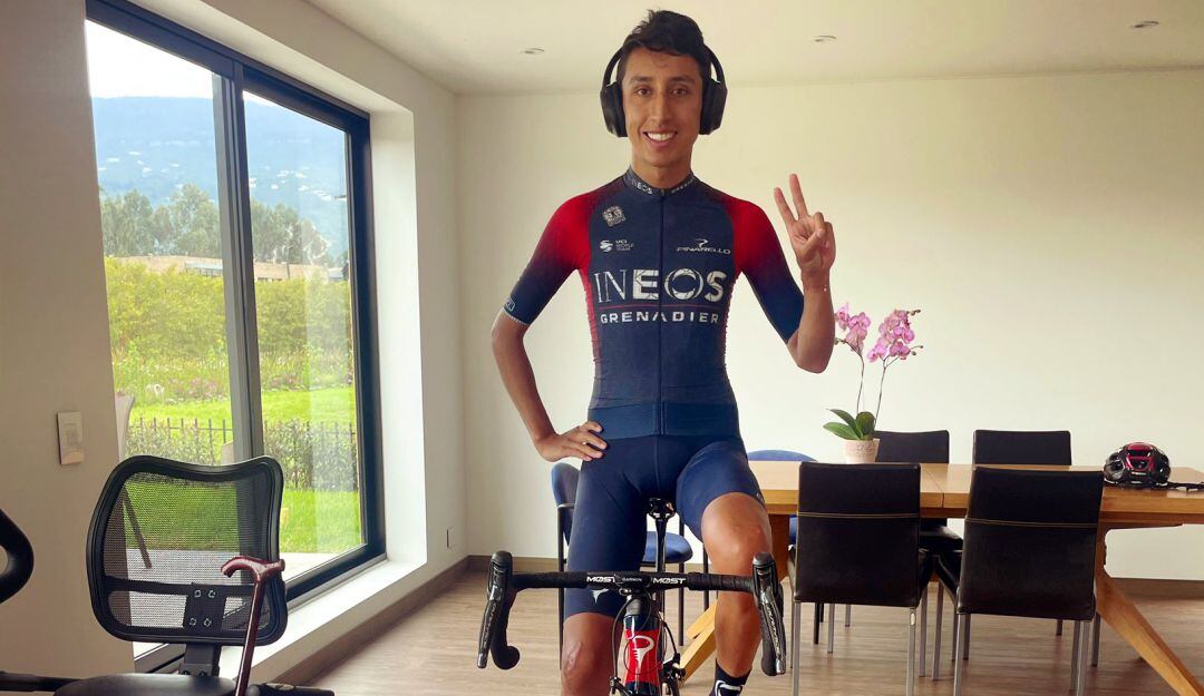 Egan Bernal, de vuelta a su bicicleta.