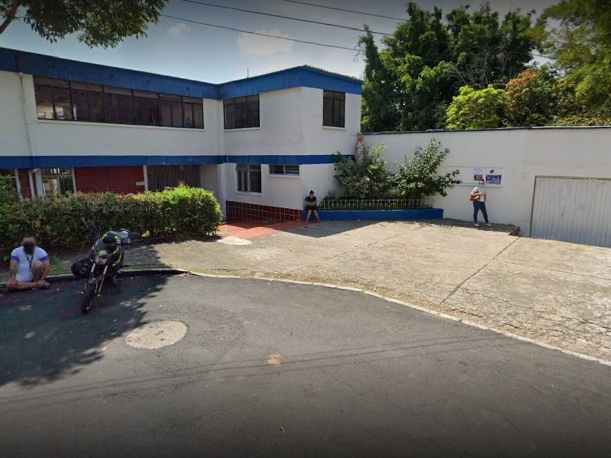 Por incendio suspenden clases en colegio de Bucaramanga