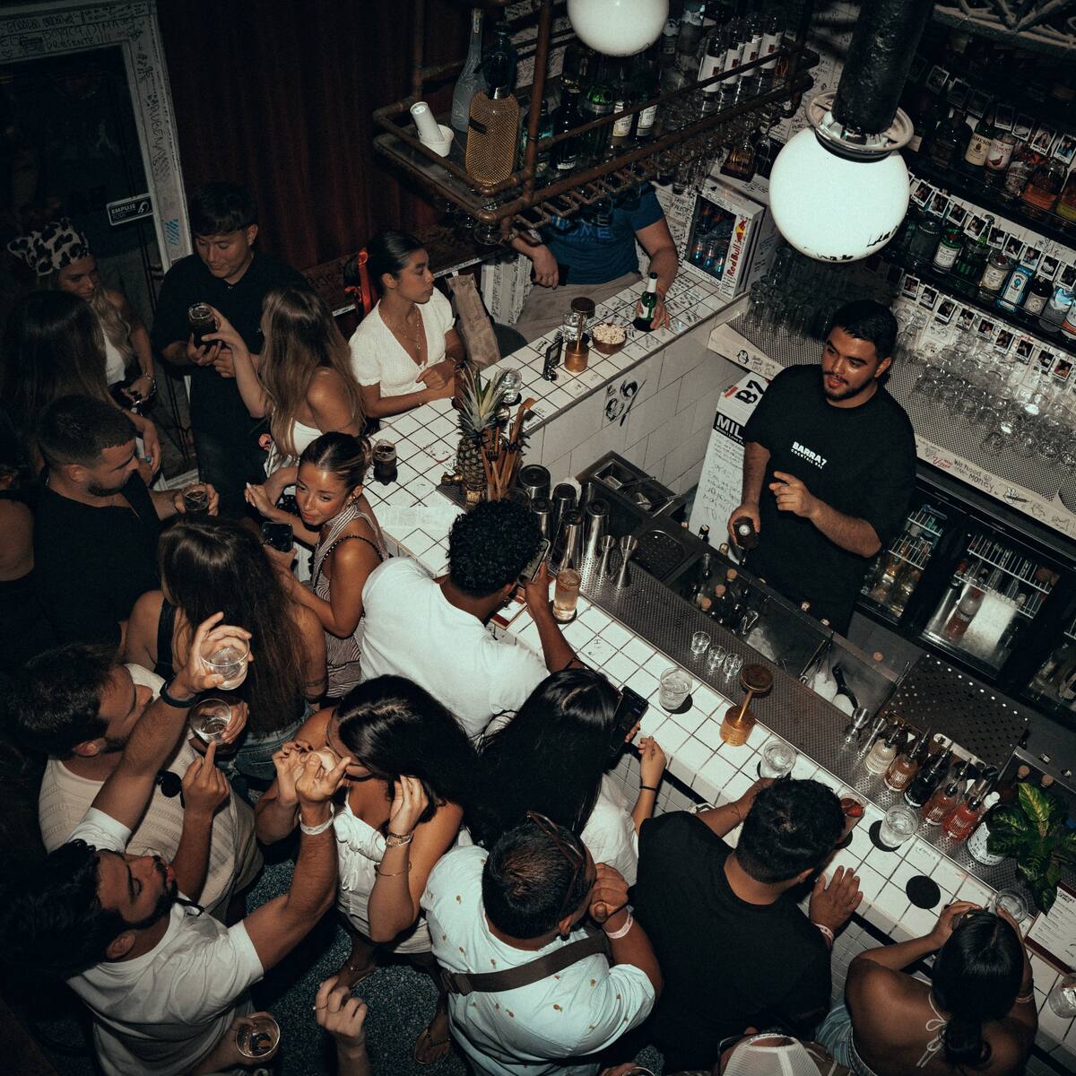 Música colombiana, la nueva apuesta musical de los bares en 2026 para ser el centro de la rumba