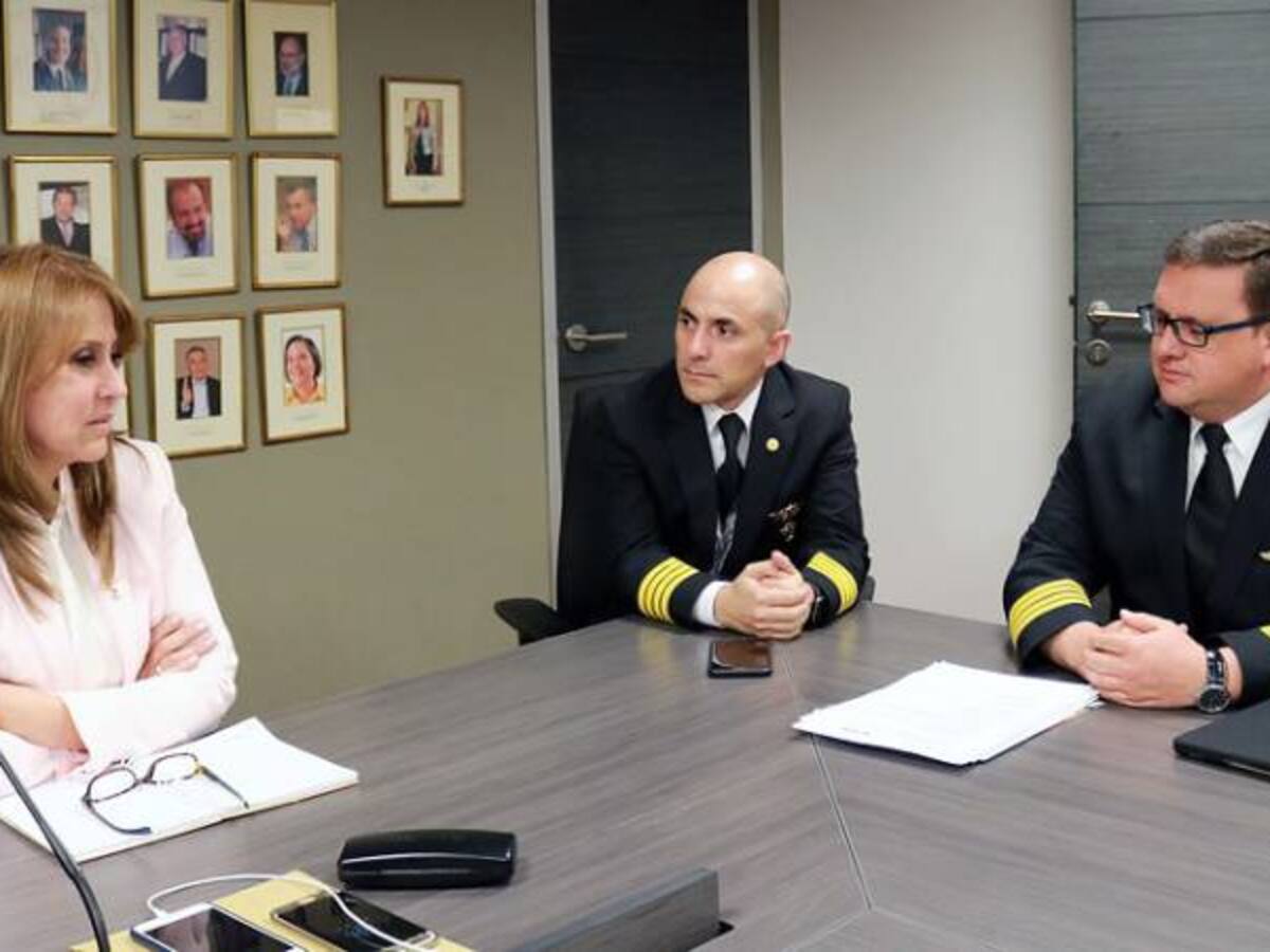 Mintrabajo reclama avances urgentes en el diálogo Avianca - Acdac