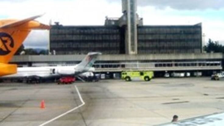 Gobierno toma medidas para mitigar demoras en el aeropuerto El Dorado