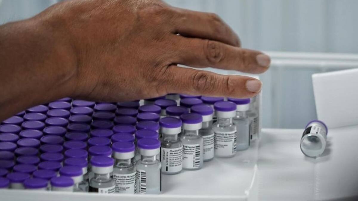 Llamado a mayores de 50 años para aplicarse vacuna de refuerzo