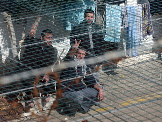 Presos palestinos detenidos por "ofensas contra la seguridad" contra Israel
(Foto: Lior Mizrahi/Getty Images)