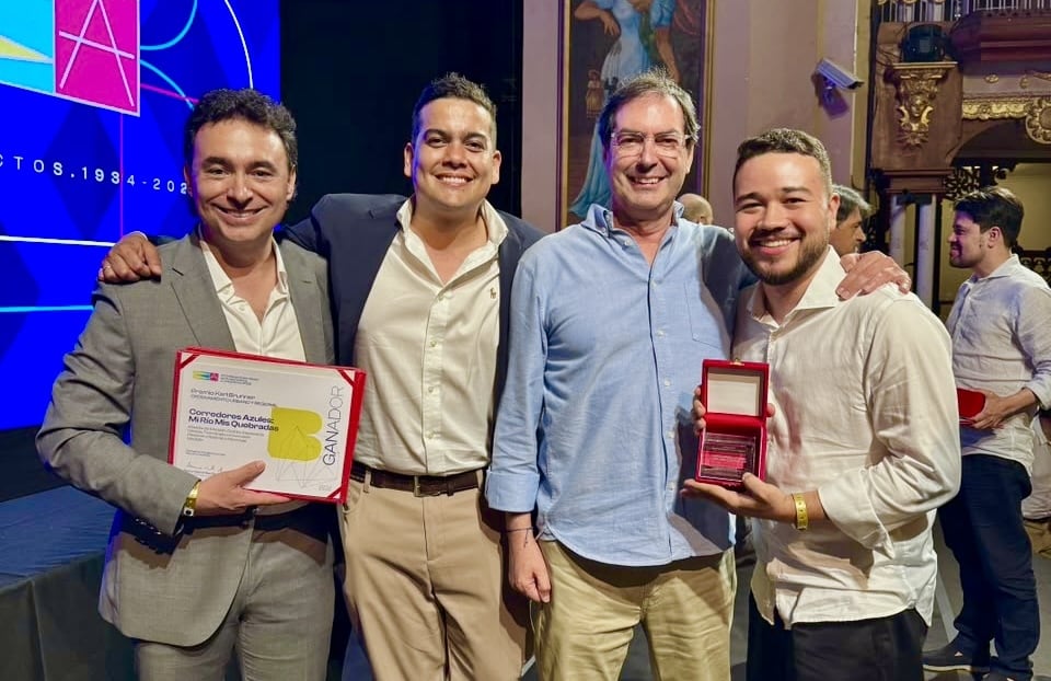 Medellín recibió el Premio Karl Brunner en la categoría Ordenamiento Urbano y Regional. Cortesía: Alcaldía de Medellín.