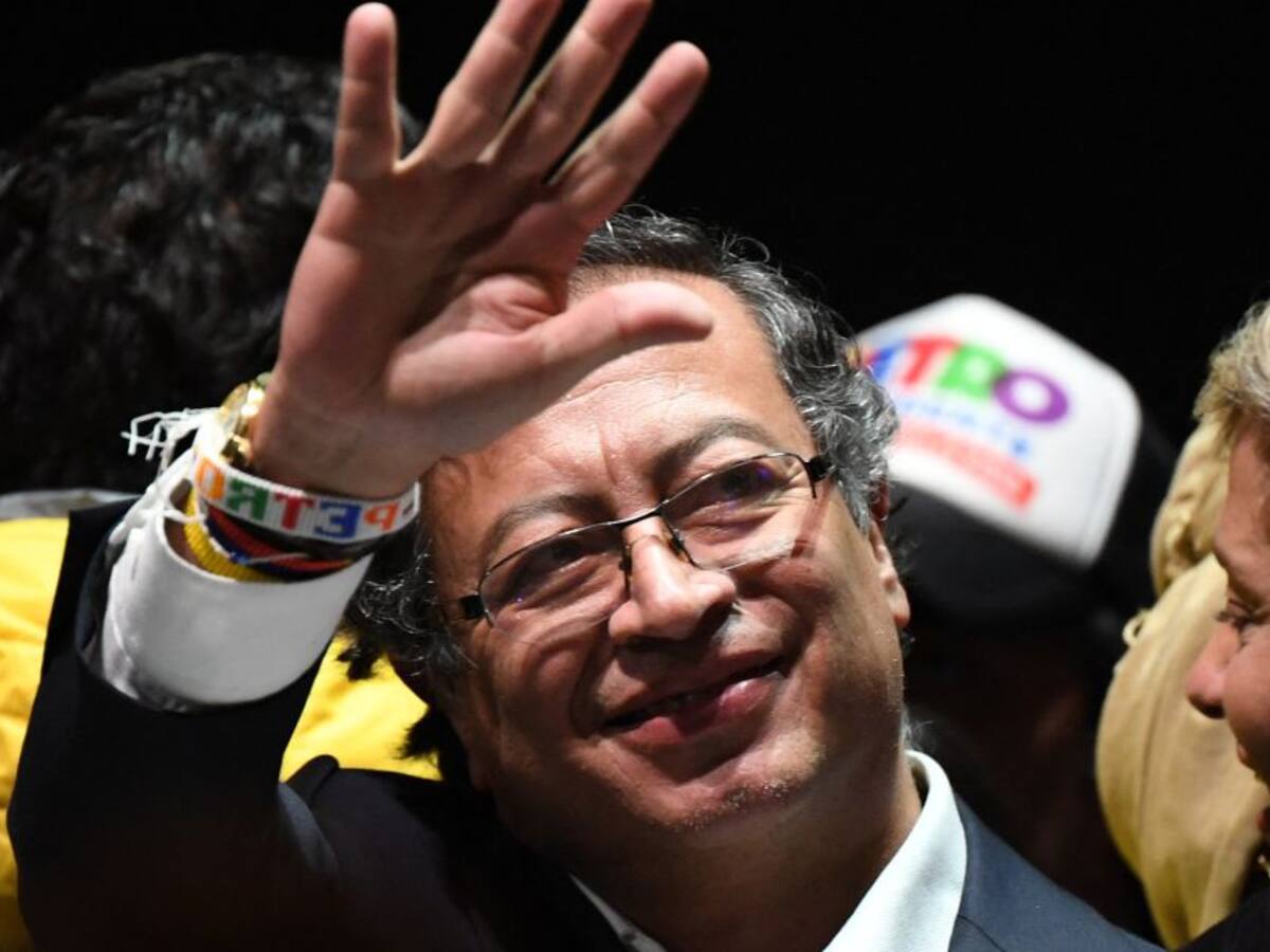 Gustavo Petro anuncia a sus ministros de Interior, Trabajo, Deporte y Minas