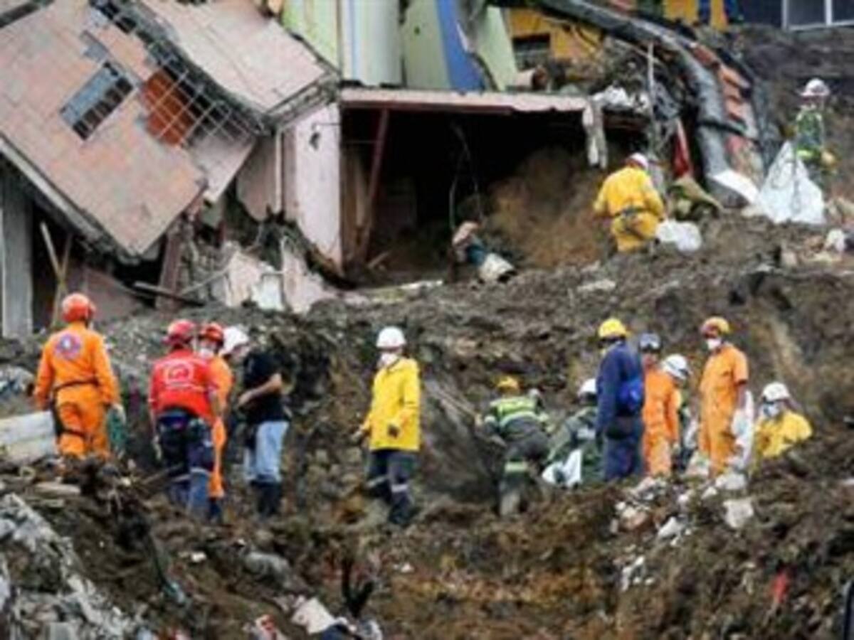 Familias que perdieron su casa en tragedia de Manizales recibirán 35 millones de pesos cada una