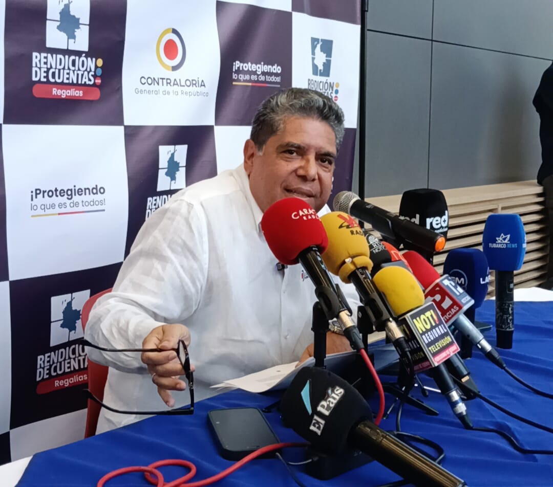 Contralor Carlos Hernán Rodríguez