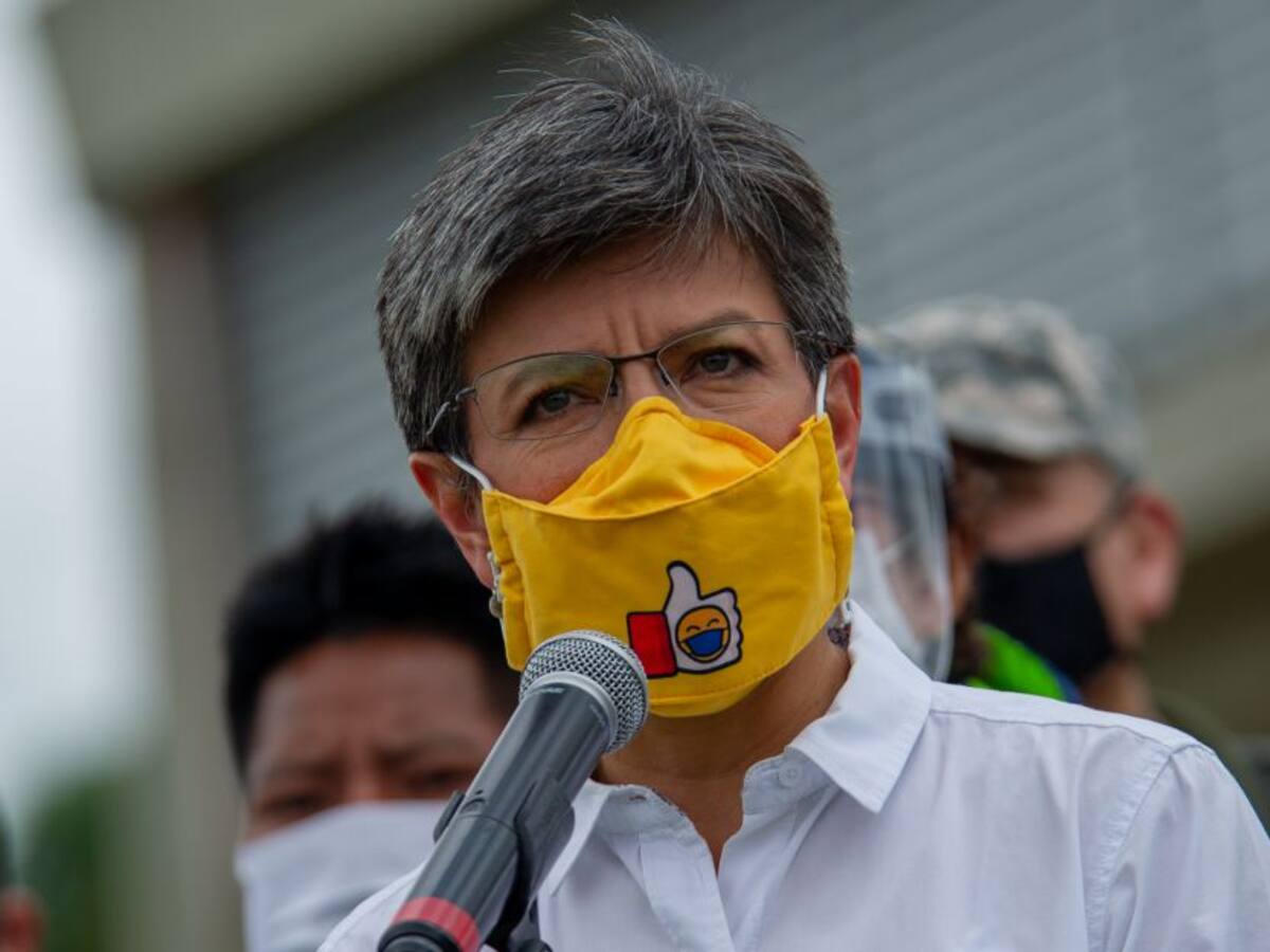 Críticas a la alcaldesa Claudia López por haber salido de vacaciones