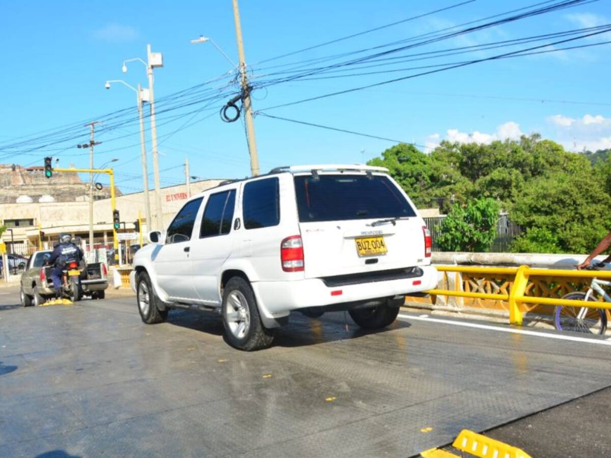 Habilitado paso de vehículos livianos por el Puente Las Palmas