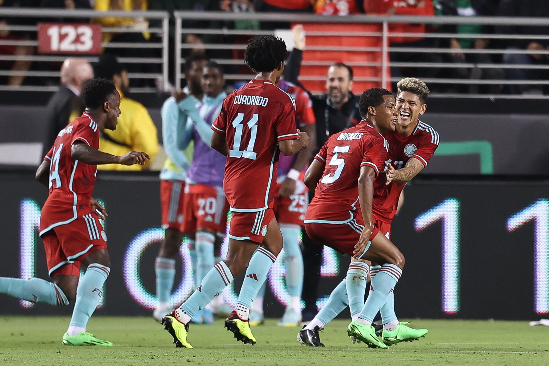 SANTA CLARA, CA - SEPTEMBER 27: Wílmar Barrios of Colombia celebrates with his teammates after scoring the third goal of his team during the friendly match between Mexico and Colombia at Levi's Stadium on September 27, 2022 in Santa Clara, California. (Photo by Omar Vega/Getty Images)