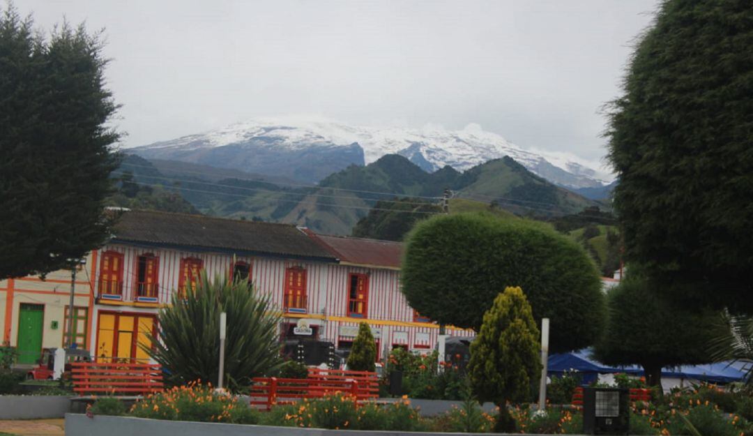 Rutas de evacuación del volcán nevado del Ruíz afectadas por invierno