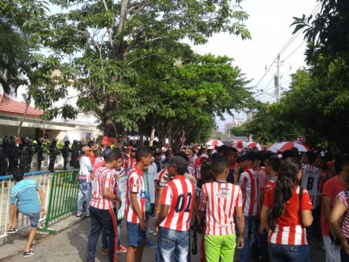 Murió barrista del Junior al caer de una tractomula