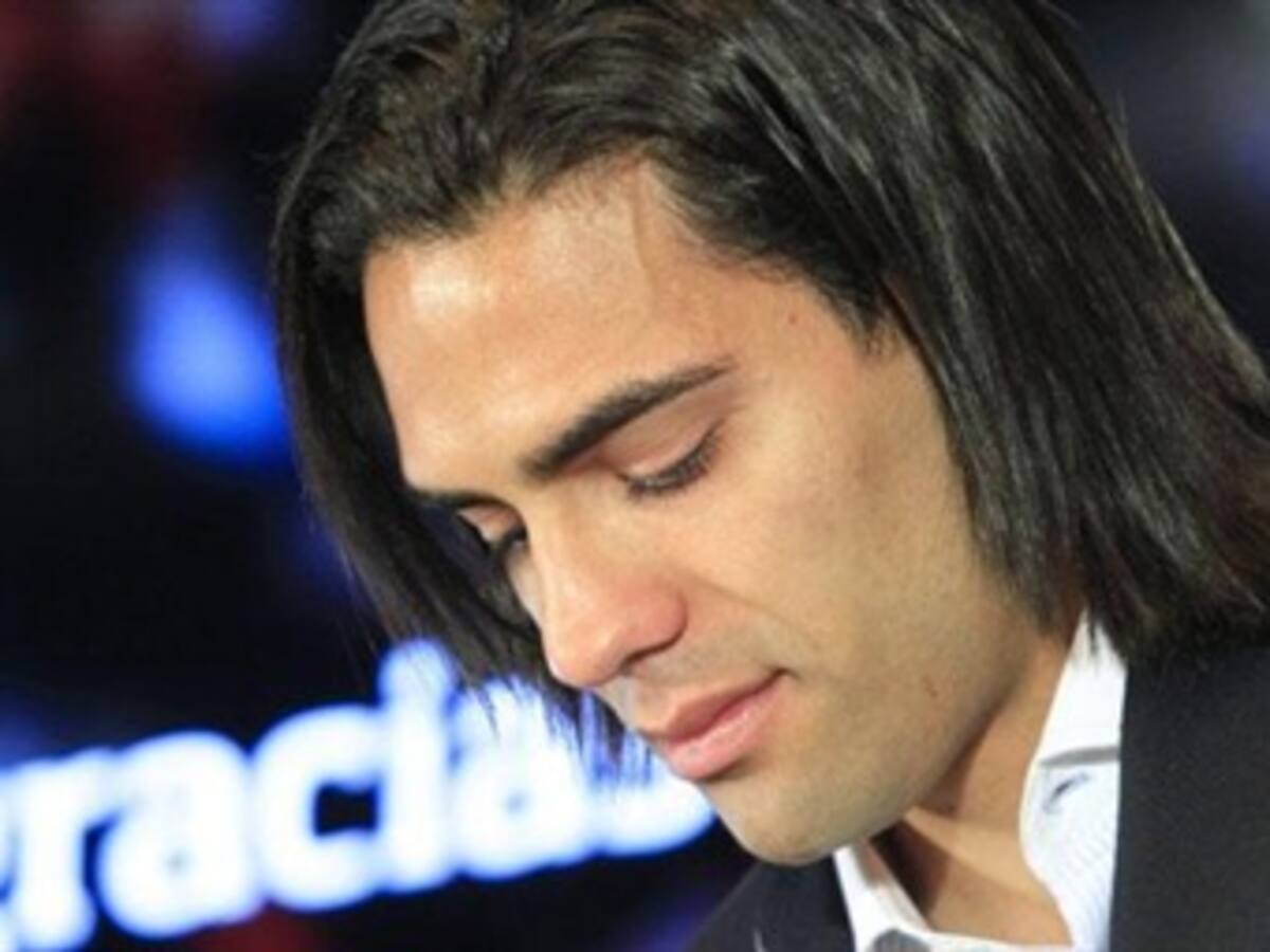 Revista Cromos lanza como director de la revista a Falcao