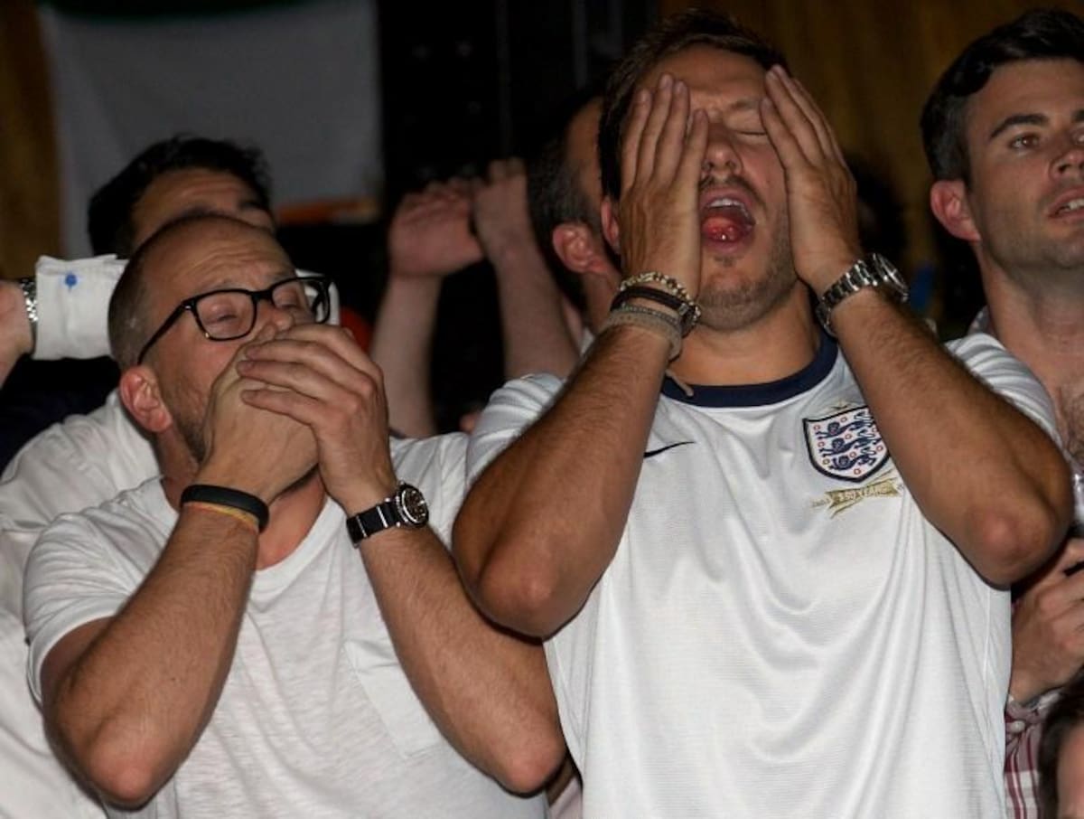 Los goles uruguayos los marcó Luis Suárez (2) mientras que Wayne Rooney anotó para los de Hodgson.