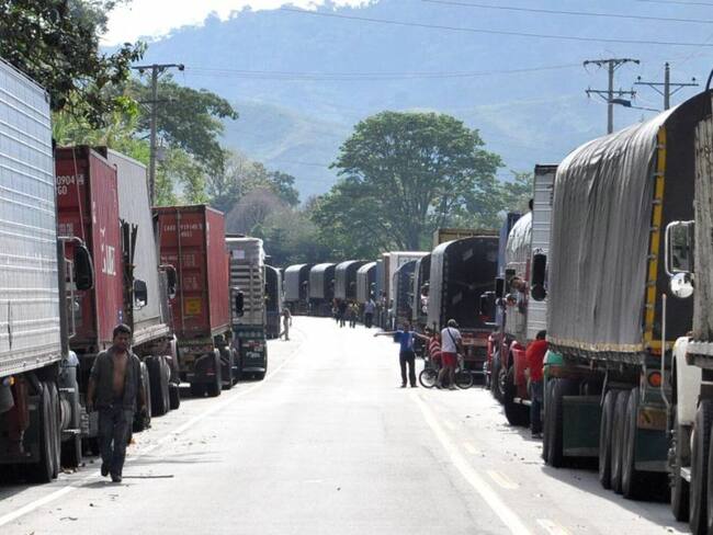 Gremio transportador anunció paro y bloqueo en la vía Risaralda – Chocó