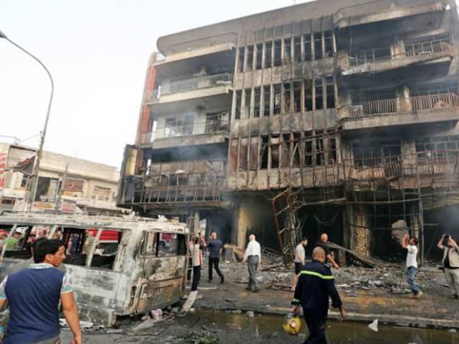 [Fotos] Atentado en zona comercial del centro de Bagdad