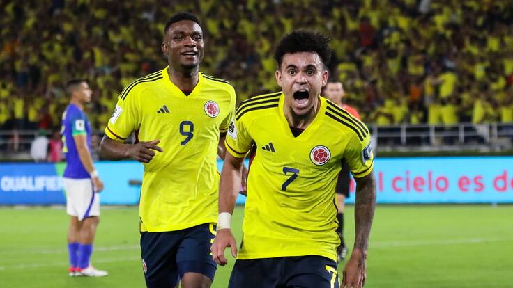 BARRANQUILLA, COLOMBIA - NOVEMBER 16: Luis Diaz of Colombia celebrates after scoring the team&#039;s second goal during the FIFA World Cup 2026 Qualifier match between Colombia and Brazil at Estadio Metropolitano Roberto Meléndez on November 16, 2023 in Barranquilla, Colombia. (Photo by Jairo Cassiani/Vizzor Image/Getty Images)