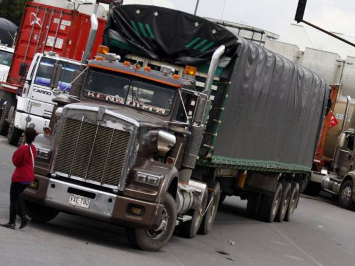 Paro camionero afecta vías de Cundinamarca