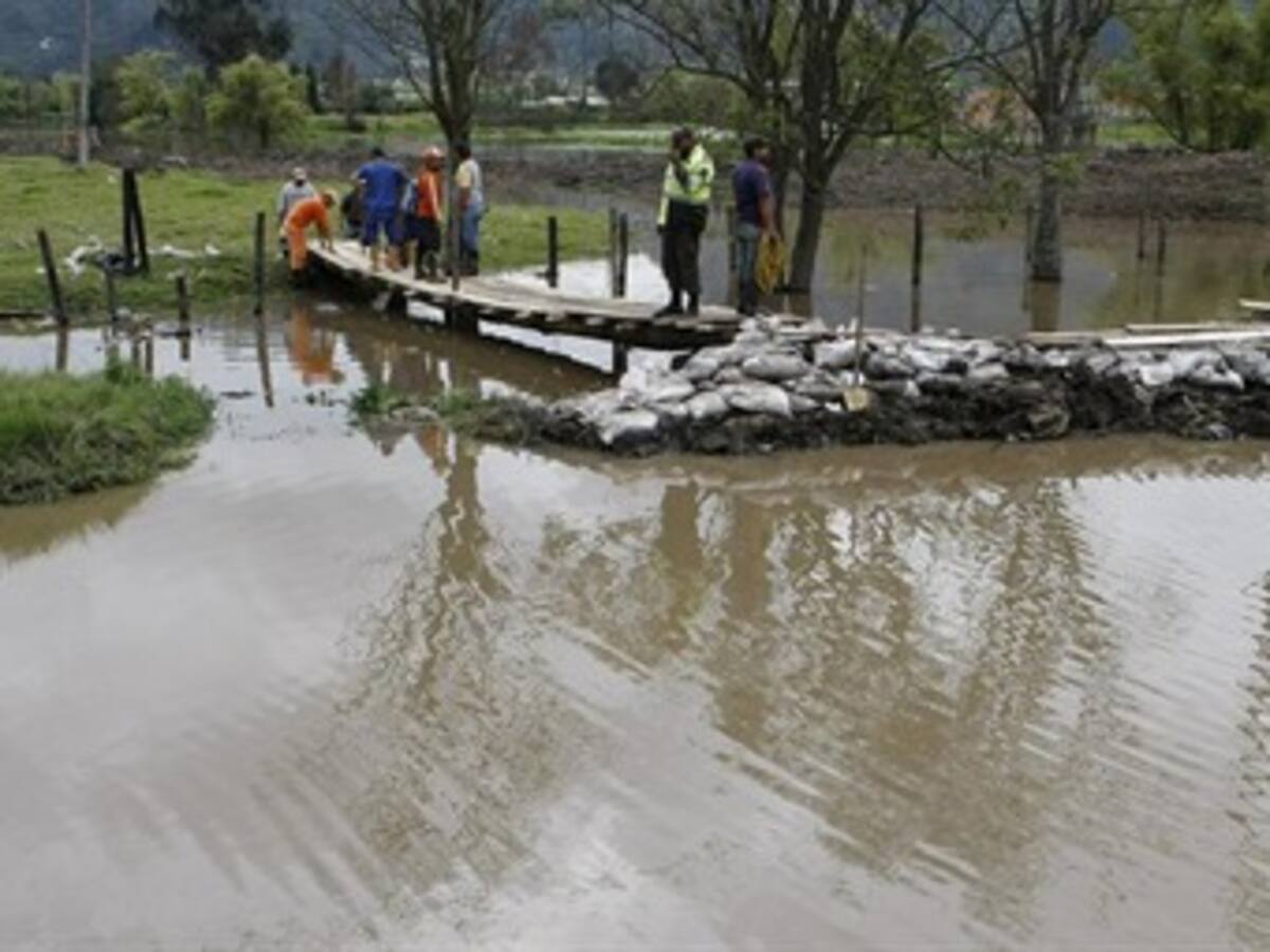 CAR recomienda cierre de la vía Suba - Cota durante dos días
