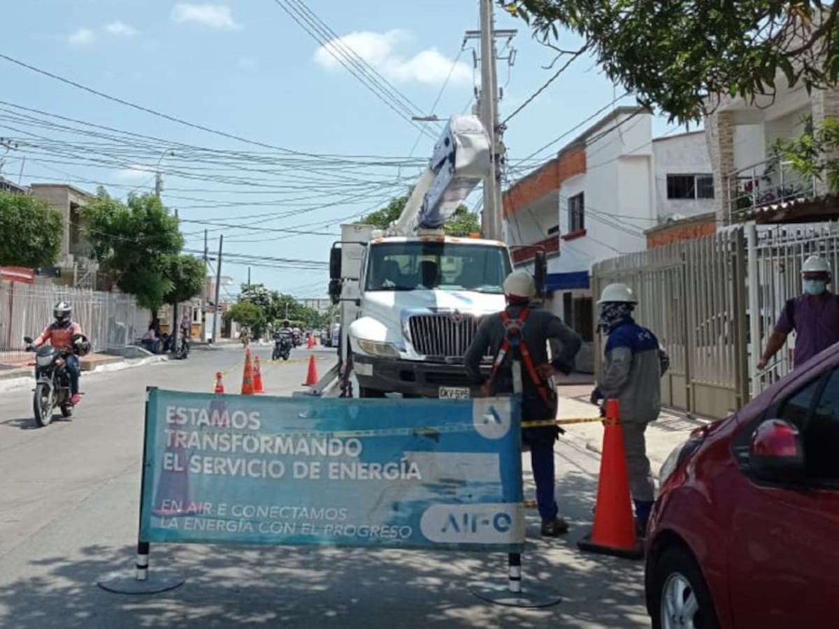 Inician mesas para revisar quejas del servicio de energía en Barranquilla