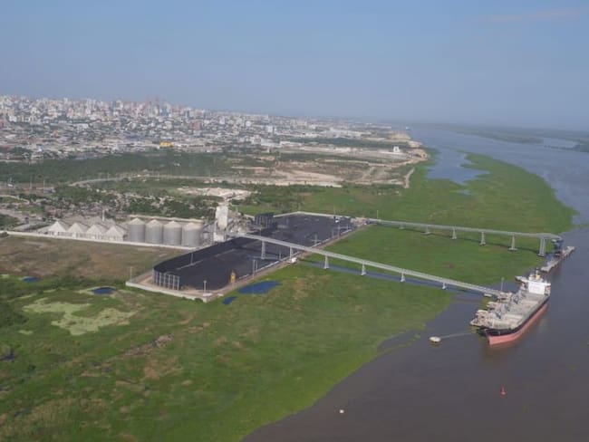 Islote de 3km de longitud preocupa a portuarios de Barranquilla