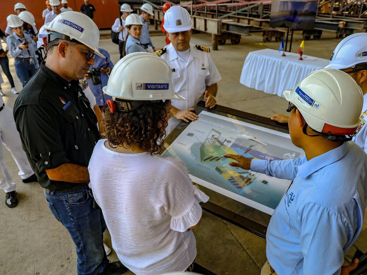 Cotecmar y Cormagdalena firman contrato para la construcción de embarcaderos fluviales