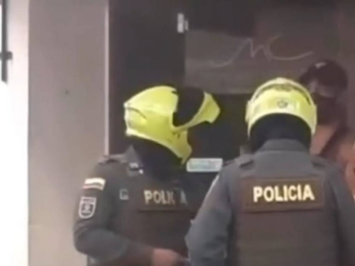 Policía en Cartagena agrede a activista norteamericano