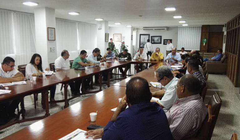 En un reunión los dirigentes gremiales expusieron el panorama de inseguridad a las autoridades.