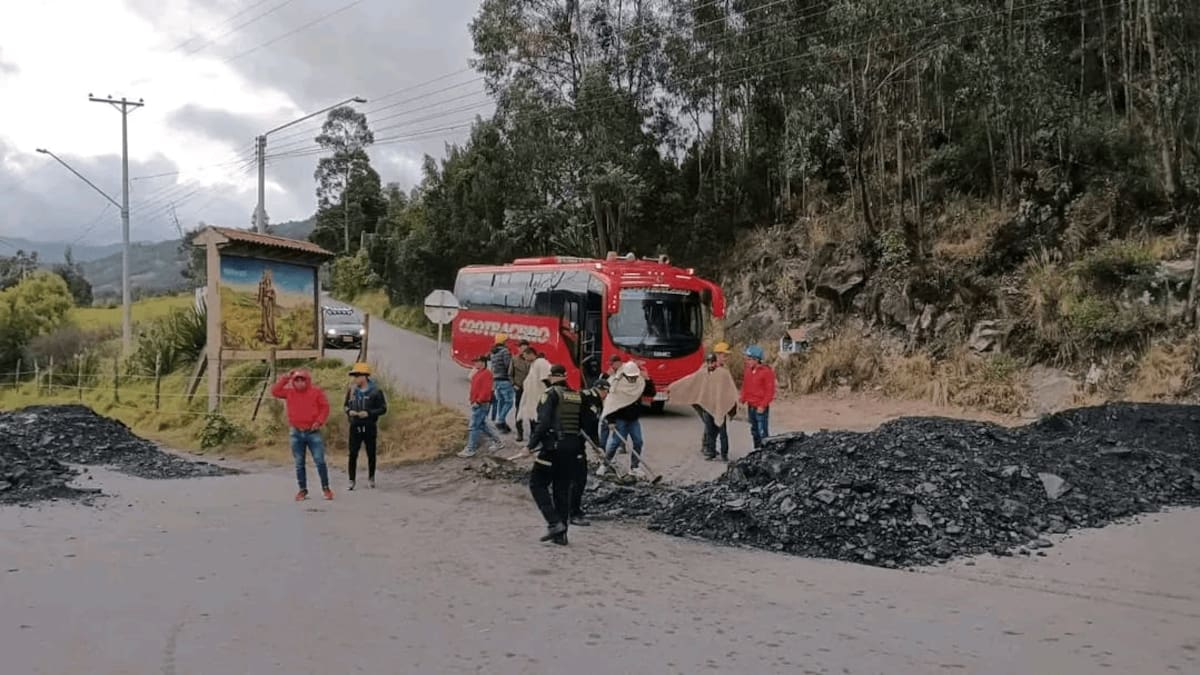 Paro minero Boyacá y Cundinamarca: Policía confirma 11 puntos de bloqueo en las vías