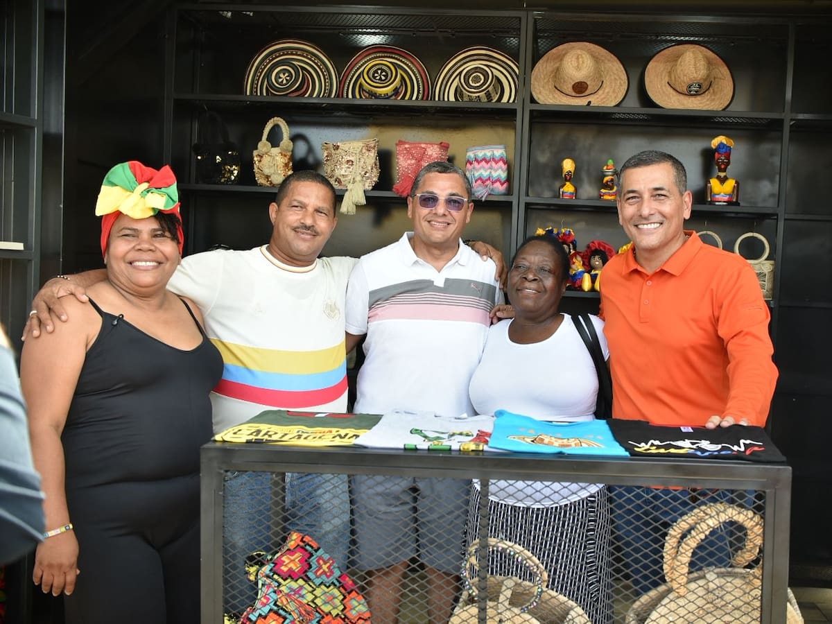 Recuperación integral del Parque Centenario inicia el 25 de agosto: libreros tendrán nuevos módulos