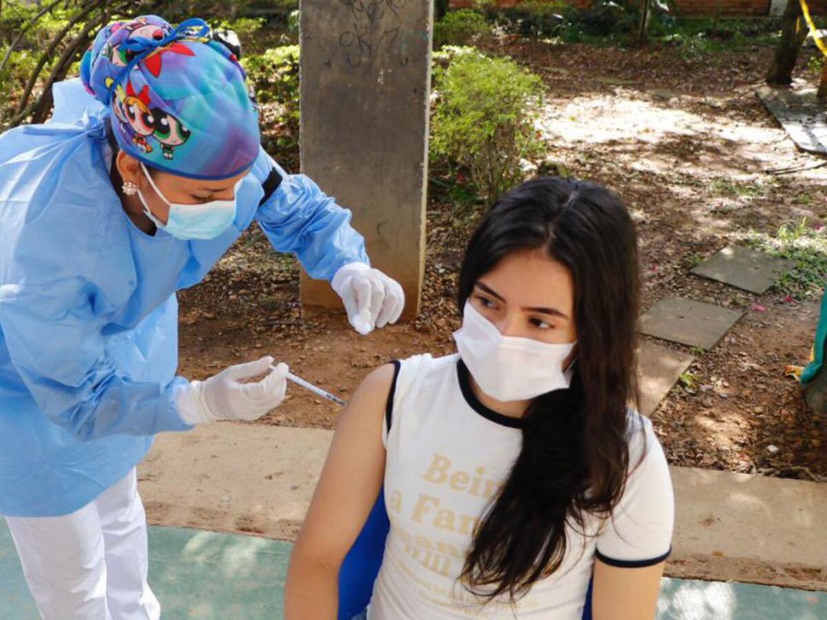 Bucaramanga vacunará contra el COVID casa a casa